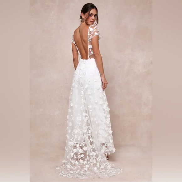 New without tags Lulus White Floral Embroidered Overlay Jumpsuit - Picture 3 of 4